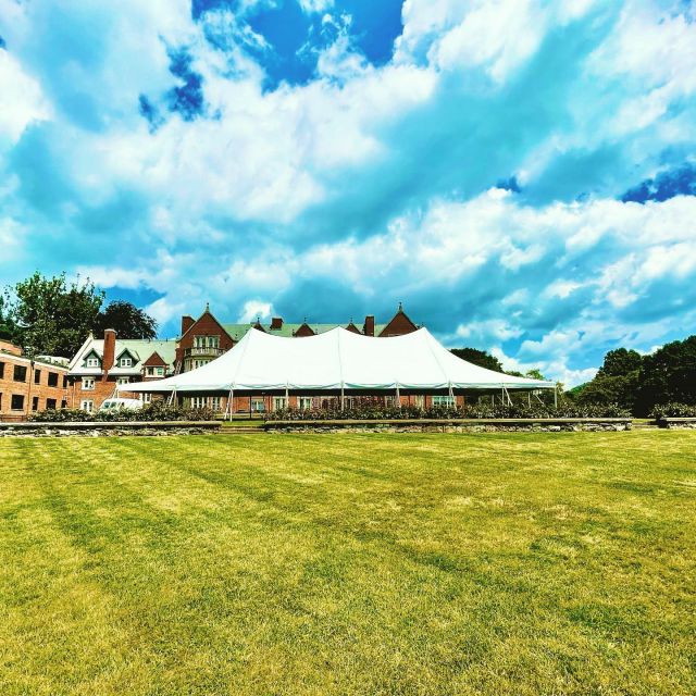 40x80 for a wedding by @rutherfurdhallevents !  We love working with @davids.country.inn and @rutherfurd_hall is a seriously nice venue 👌 #njwedding #njweddingvenue #njpartyrentals #partyrentals #njevents